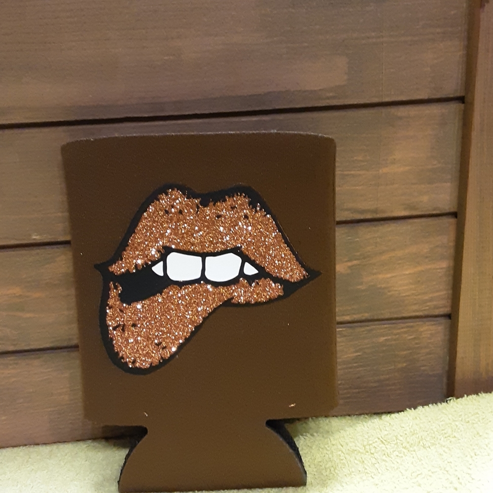 Luscious Lips Can Cooler 2/$15 - Picture 1 of 2